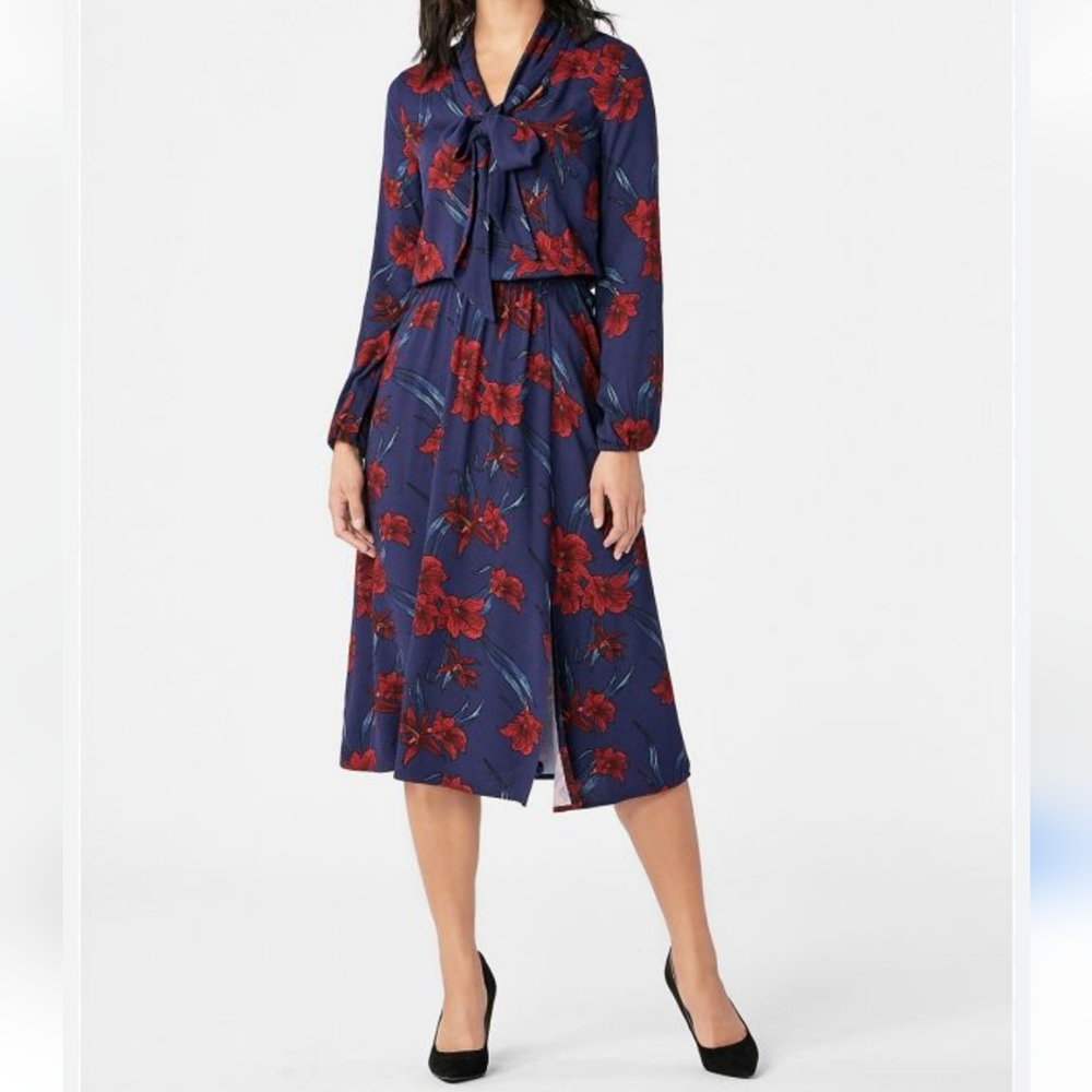 JustFab Women's Blue and Red Floral Print Neck Tie Longsleeved Midi Dres…